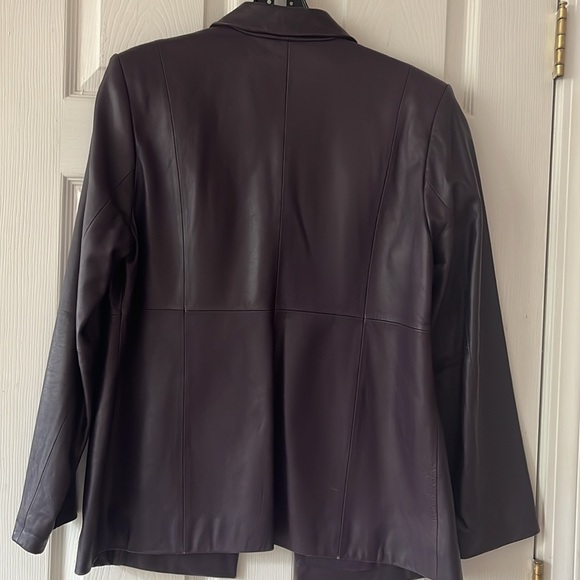Like new 100% genuine leather Valerie Stevens jacket sz M purple - Picture 3 of 4